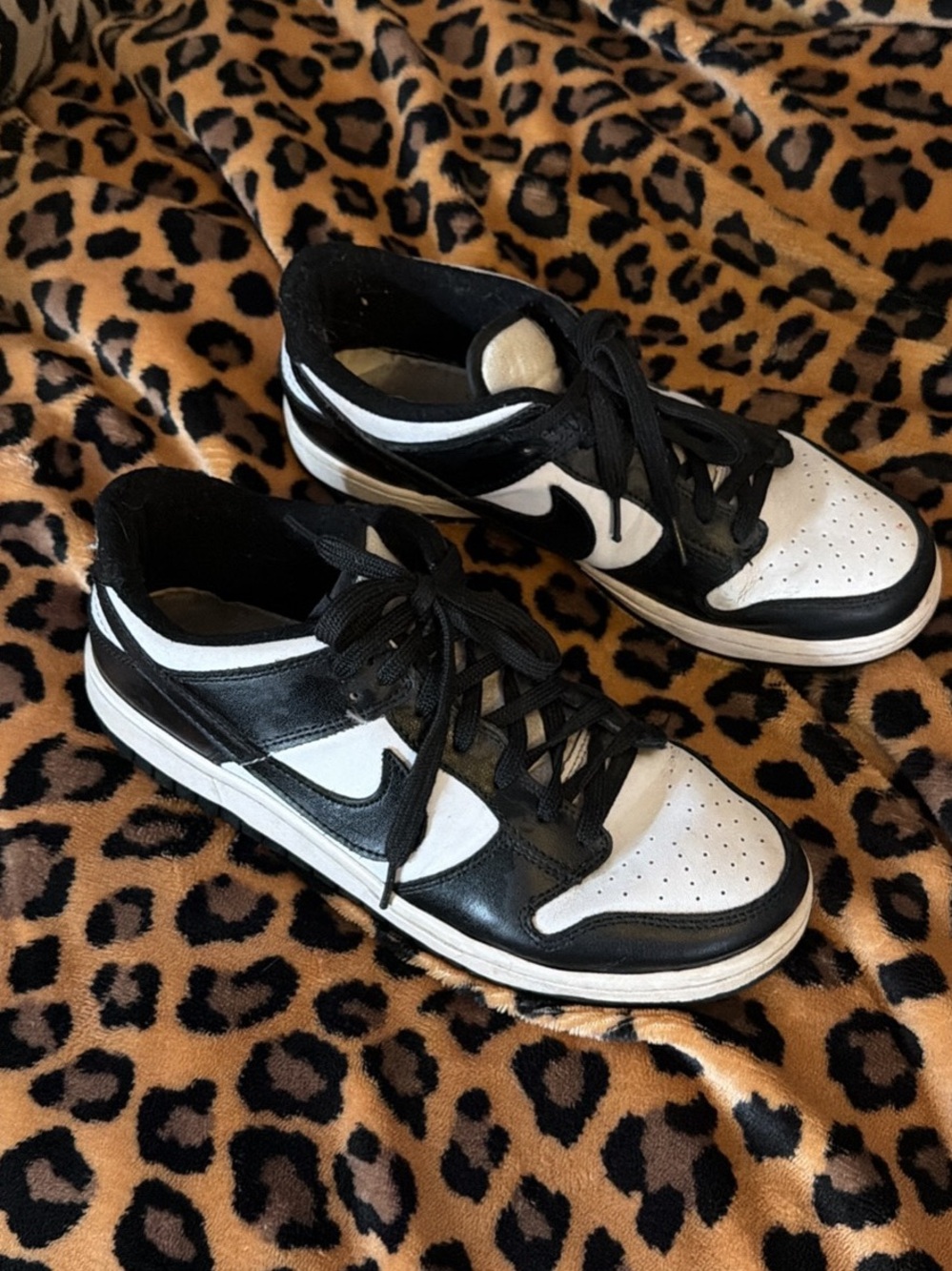 Nike Black and White Low-Top Sneakers with Swoosh